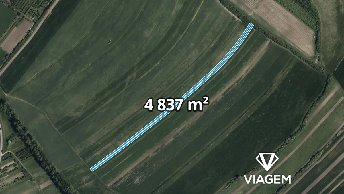 Prodej podílu 1/2 pole 2418 m²